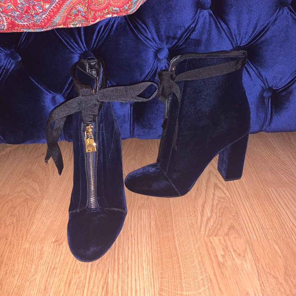 Zara Blue Velvet Booties sz 37